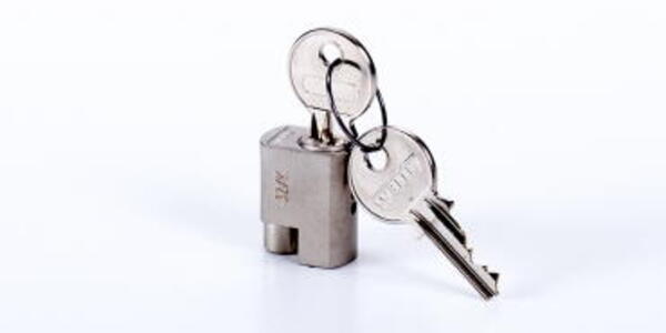 Lock for pressure regulator
