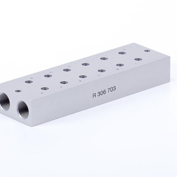 R 3_ _ 703